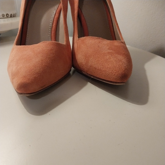 Tory Burch Elena Pumps - Picture 6 of 8